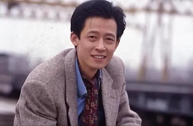 王志文|王志文新剧开播，一举拿下7个冠军，精彩剧情动人心魄