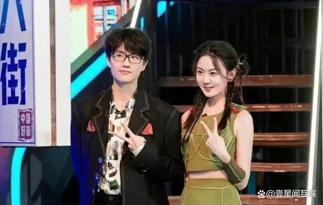 许嵩|许嵩女友冯禧借许嵩营销自己?