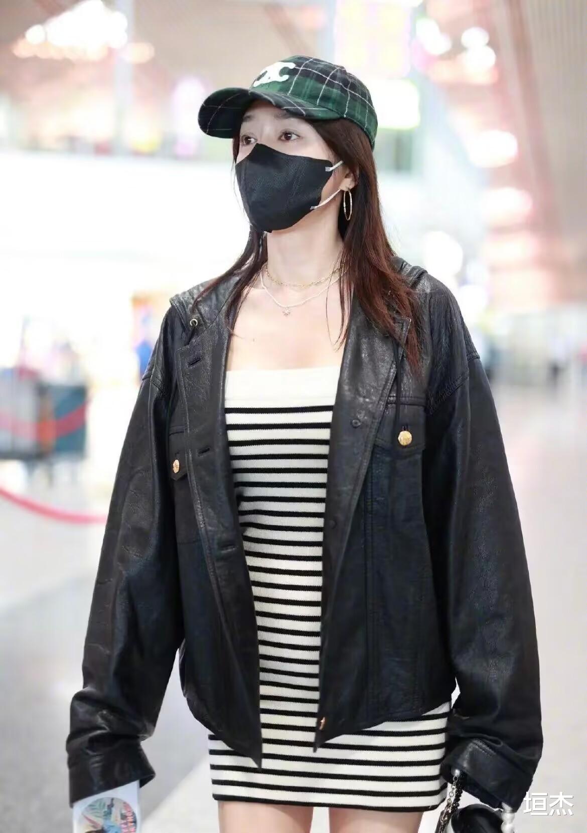 穿衣搭配|秦岚带火了一种穿搭叫“里面去约会，外面去兜风”，很显时髦