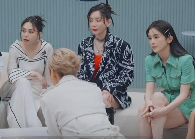 赵樱子|对赵樱子客气安慰,和于文文直脾气互怼,宁静到底宠爱的是谁?