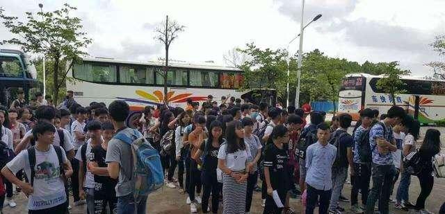 上海市|暑假工走了企业出现用工荒，招工扎堆应聘者很少，老板要们要哭了