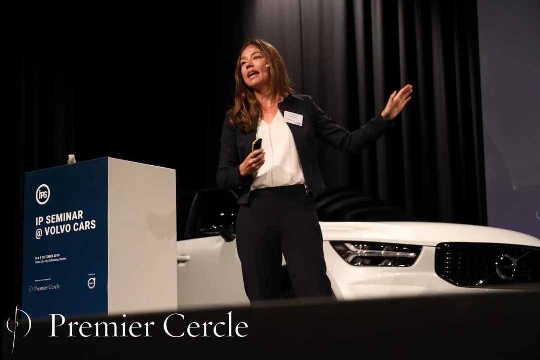 移民|谷歌创始人与华裔妻子离婚:出轨混血美女,身家930亿,排行全球第7