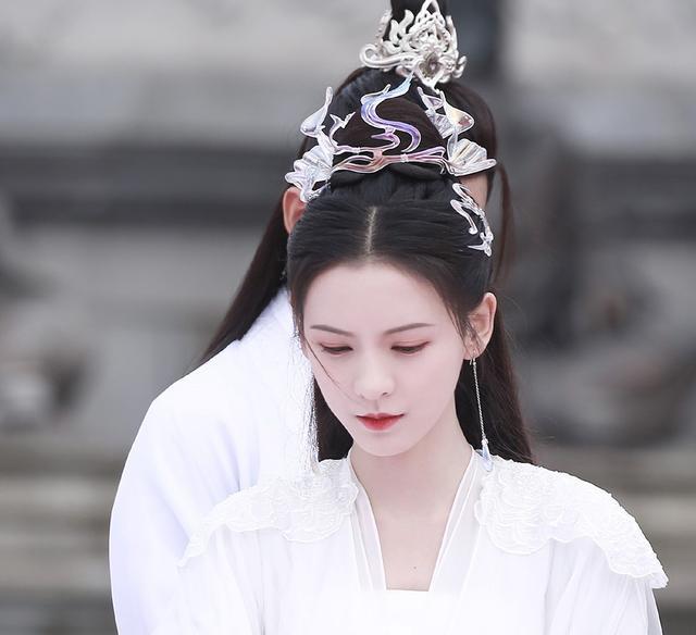 张予曦|继《琉璃》后，张予曦携新古装仙侠剧来袭，看清男主：不输成毅？