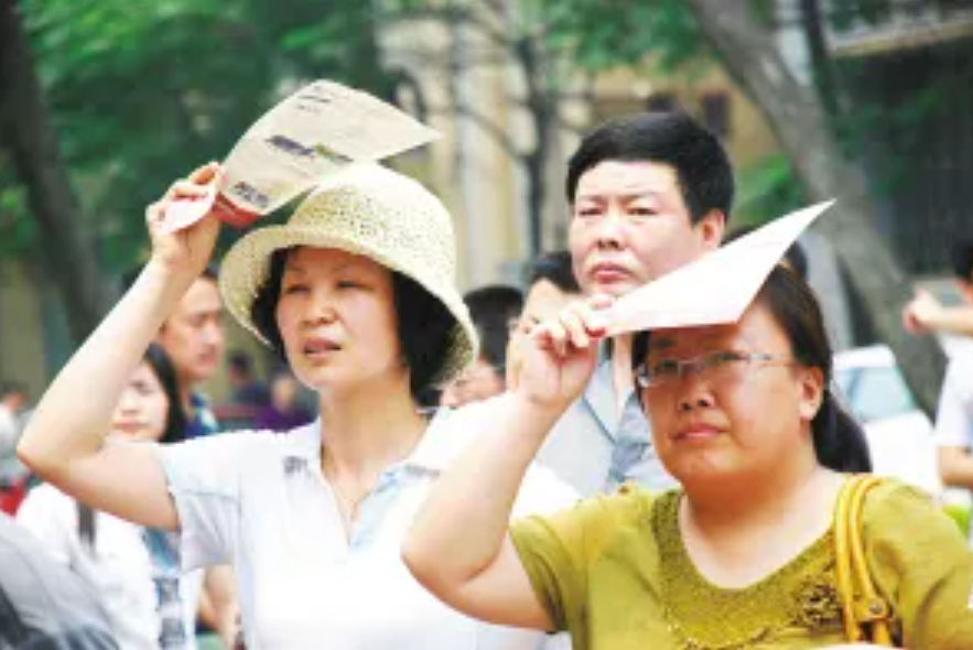 考研|当代70后父母的现状,一边被孩子“啃老”,一边被嫌弃