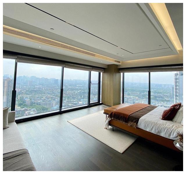 赵露思|赵露思晒成都“豪宅”火了：140㎡超大客厅，精致奢华，令人羡慕