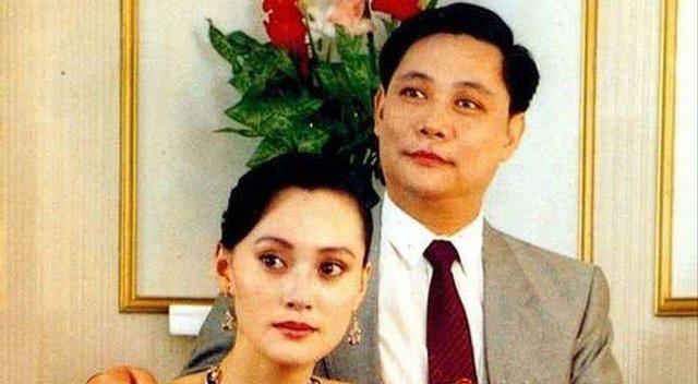 大宋佳|60岁大宋佳：与二婚老公国外开店，生活滋润，优雅贵气不输当年