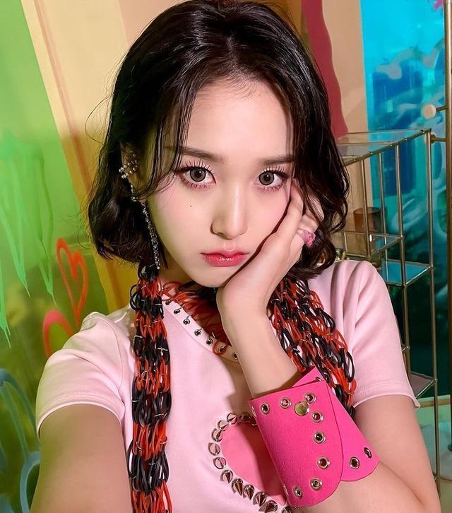 hybe|STAYC所属娱乐公司表态，拒收太妹练习生，韩流网友借此讽刺HYBE