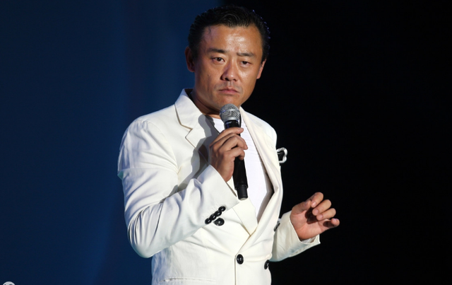 周立波|从海派清口创始人，到自掘坟墓瘾君子，周立波为何成了过街老鼠？