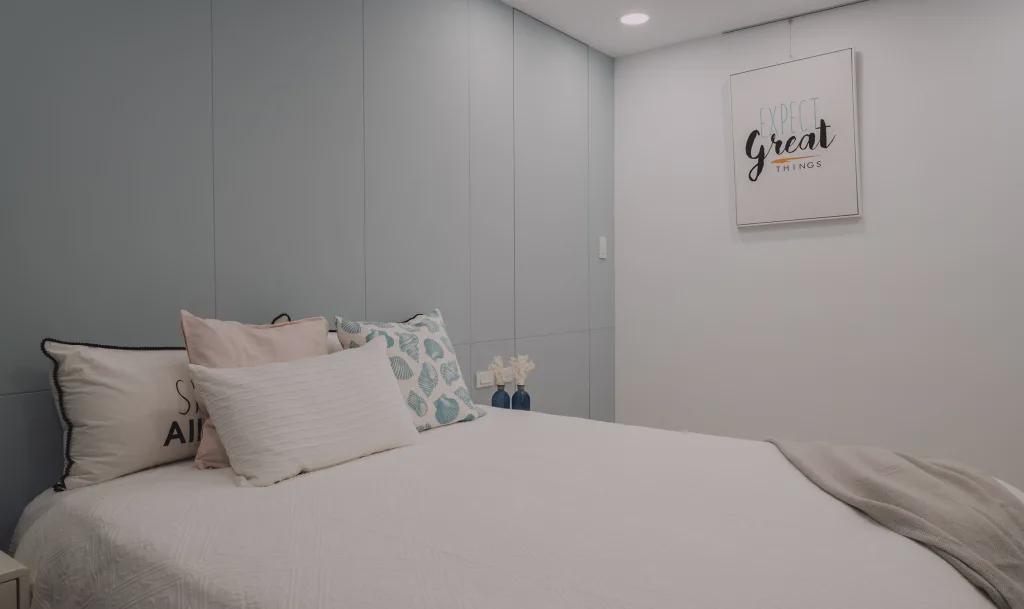 面积不算大,89平左右,耗时半年左右,装成了现在的样子