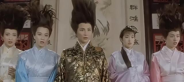 郑佩佩|怀孕8次流产4次，40岁如愿生下男孩后，郑佩佩为何净身出户？