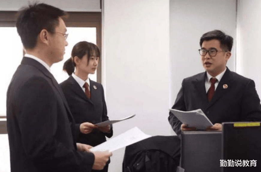 本科生|“聘任制”公务员开始招聘,看到要求后,本科生:年薪50万也不去