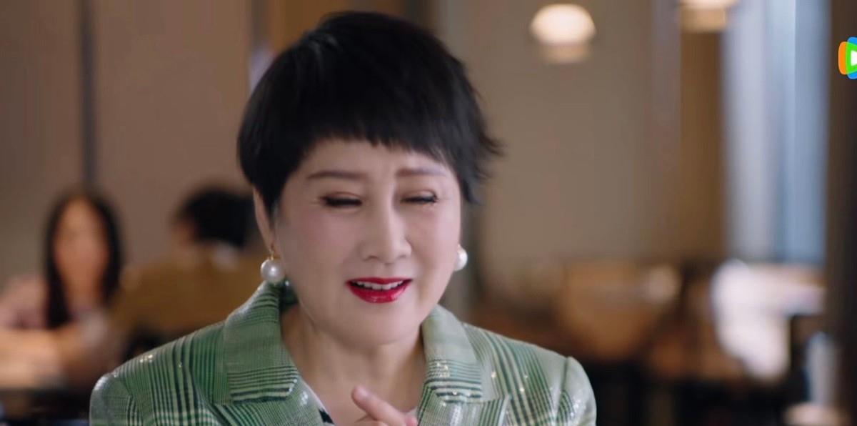 王鸥|《新剧之约》在央视首播！王鸥法令纹明显，董璇状态拉垮