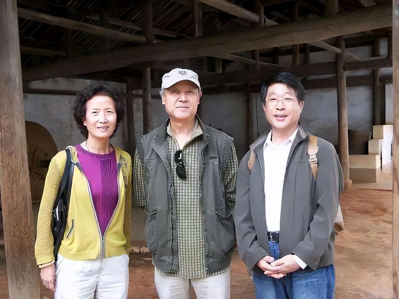 孙道临|孙道临铜像揭幕式:向梅气质依旧、达式常身姿挺拔,牛犇一头白发