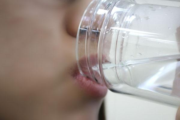 内分泌失调|女性内分泌失调,身体可能出现4个现象,做到这5点,或能帮你改善