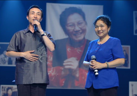 赵丽蓉|1999年,癌症晚期的赵丽蓉没有地方休息,巩汉林大吼导演组