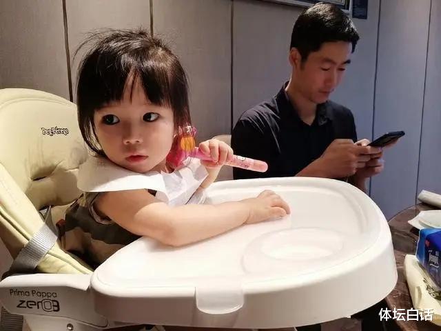 王励勤|王励勤前女友国庆出游!为富豪老公庆生,36岁身材傲人2年2次闪婚