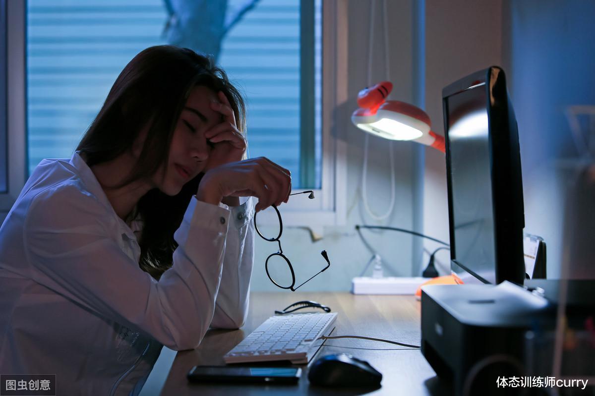 睡眠|三分练七分吃，还有九十分是睡眠，健身只关注饮食？睡眠才是关键