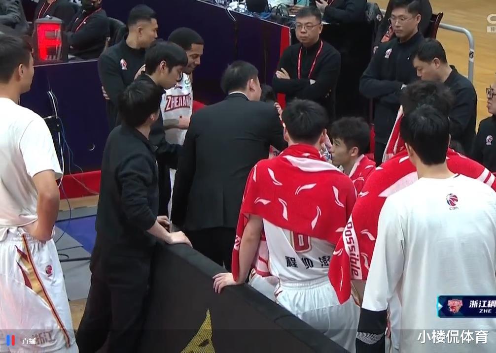 辽宁男篮|吴前三分球，五投五中，杨鸣毫无办法，球迷：十分想念马丁内斯
