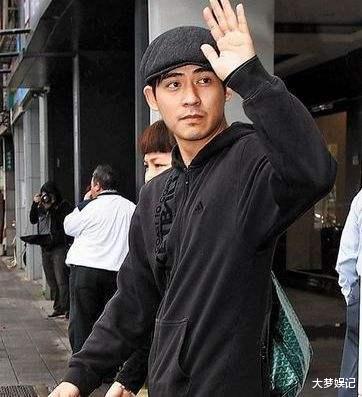 “仔仔”周渝民夫妻被诈保费超700万,闺蜜保险员手法曝光