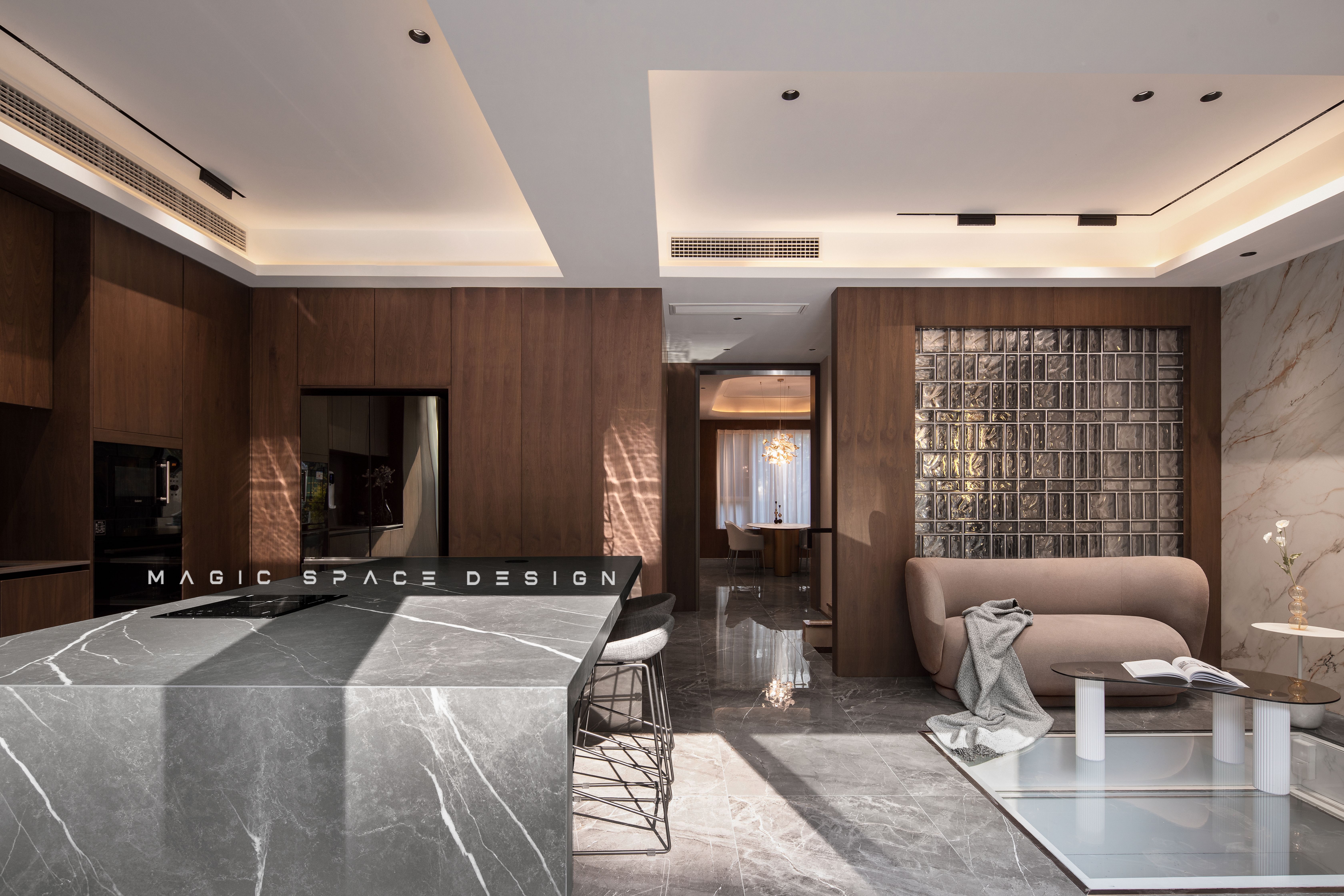 437㎡多层复式,把家里能拆的墙全拆了