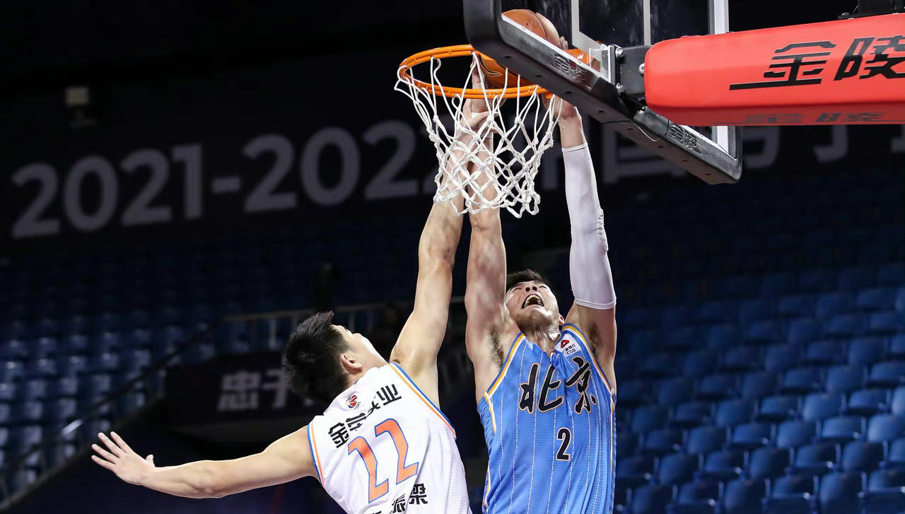 u23|季后赛首场冷门，首钢遭对手无情绝杀，双外援砍43分，下场生死战