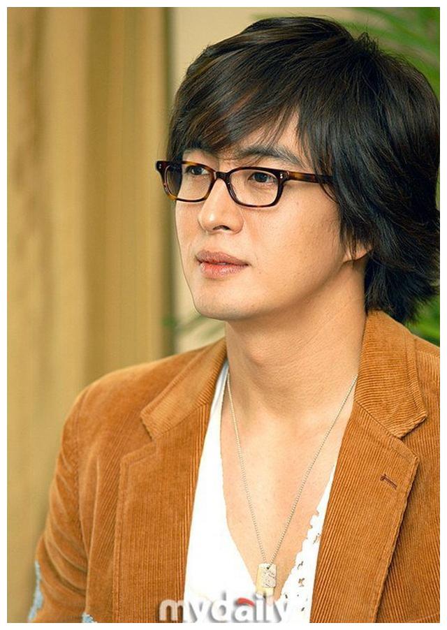 裴勇俊|韩国报纸报道称，裴勇俊已经退休