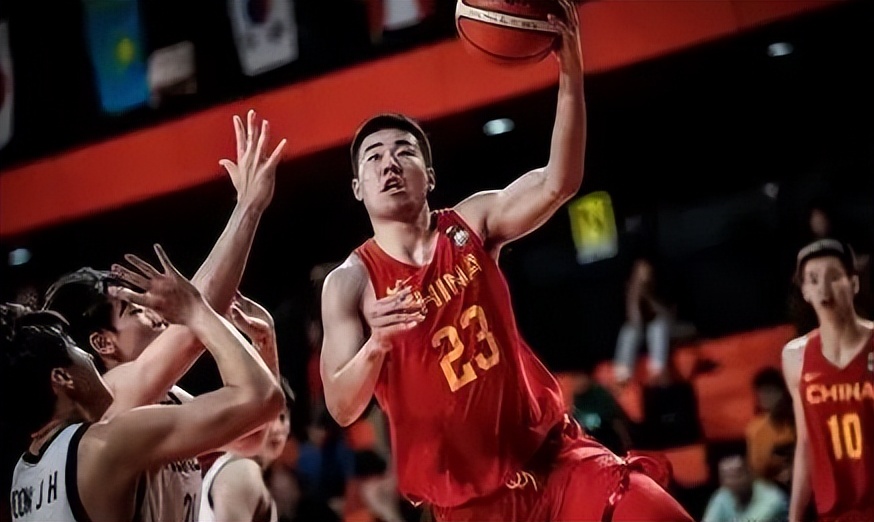李弘权|1米98！2米06！两大天才锋线下赛季加盟CBA，郭士强李春江成赢家
