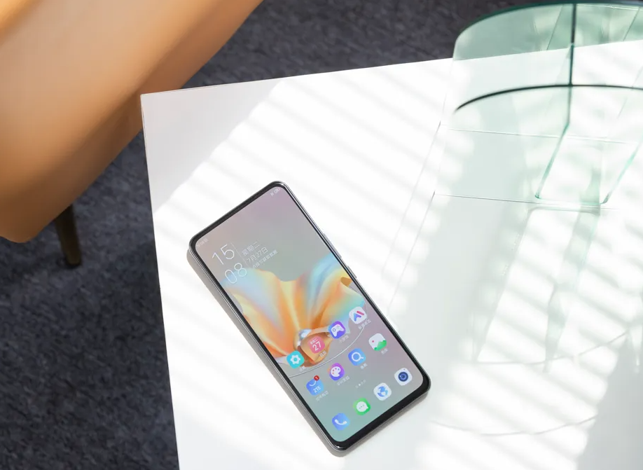 摄像头|吴京代言，骁龙870+真全面屏，屏下摄像头手机跌至1789元