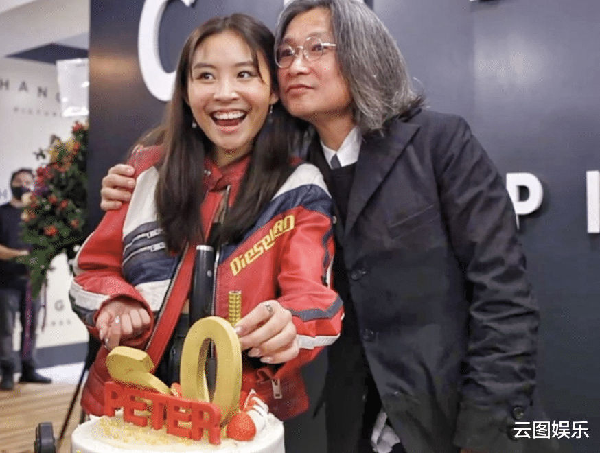 |与吴君如弟弟离婚6年！江美仪与前婆家人聚会，相处融洽不尴尬