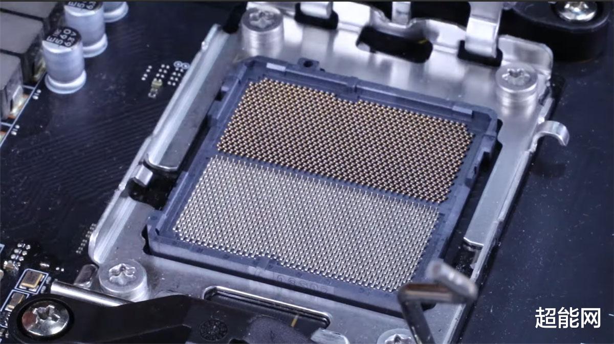 小米科技|微星演示Zen 4处理器安装方法，终于看到AM5接口长什么样了