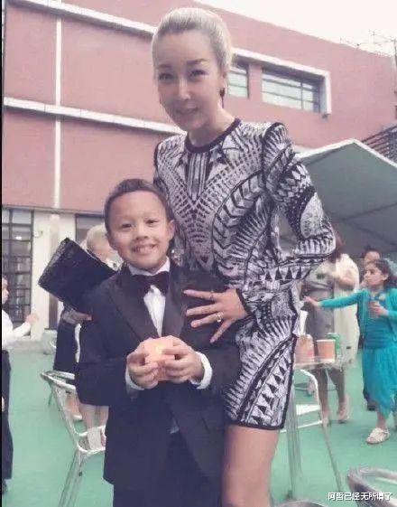 孙悦|久违登上春晚，又唱又跳，50岁的孙悦要复出了？