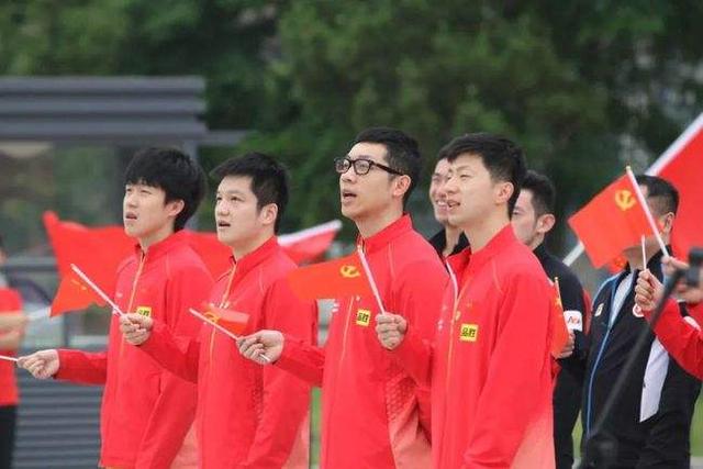 曼奇尼|人民日报官宣国乒6将嘉奖令，恭喜刘国梁，伊藤美诚彻底破防了