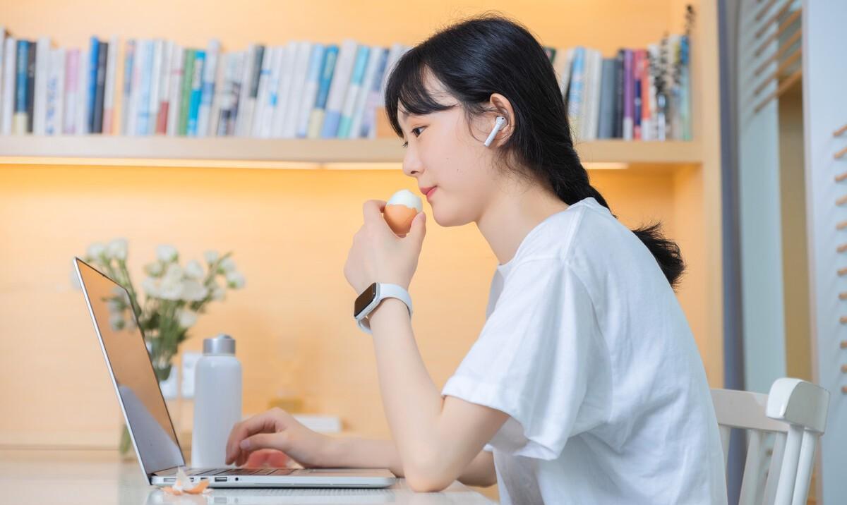 张帆|老公深夜兼职送外卖，没想到在目的地拿外卖的是自己出轨的妻子