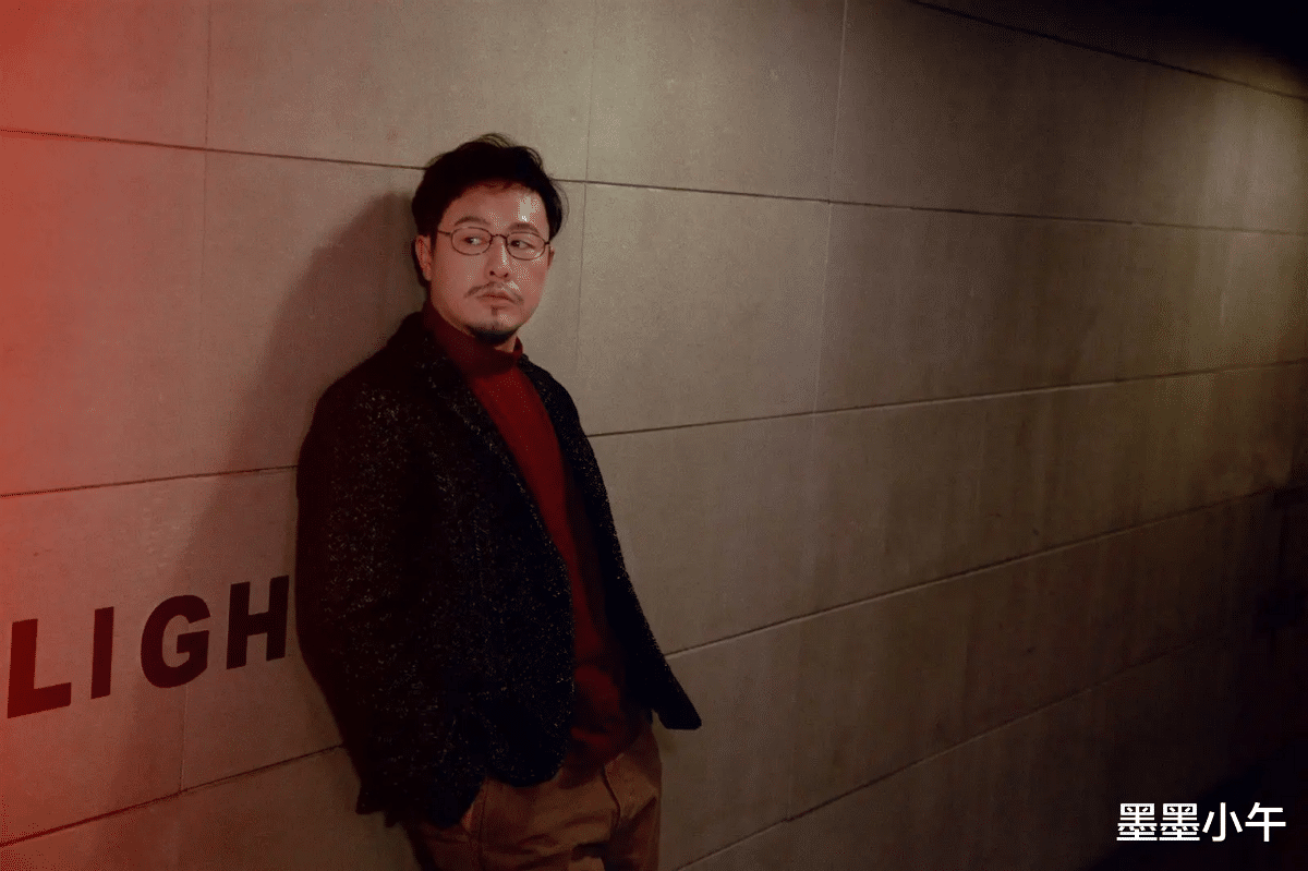 张颂文|“励志哥”张颂文,母亲早逝,当演员差点没饭吃,靠2个男人走红