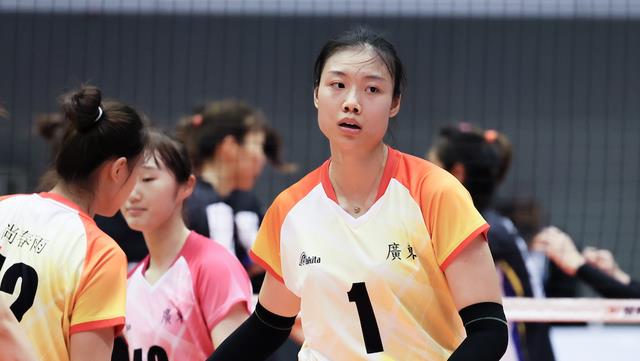 蔡斌|强!女排小将卷腹训练,王云蕗4字赞叹!蔡斌打造中国埃格努?