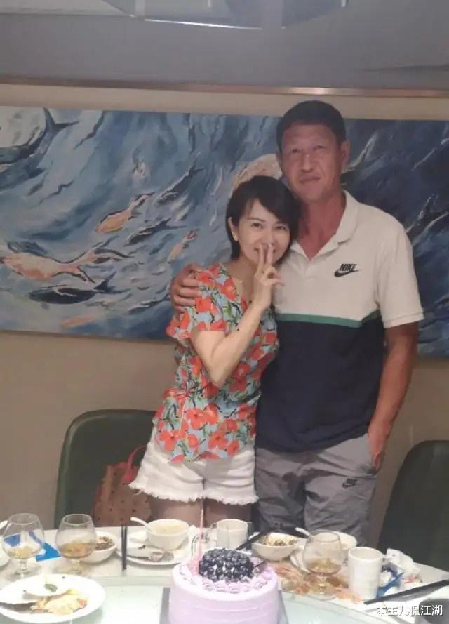 金晨|著名歌手甘萍:嫁足球运动员,深陷桃色绯闻,她的婚姻状况如何?