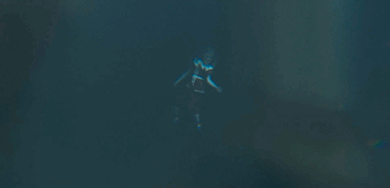 苏拉|悄悄播出的成人向,女主惨死14次,以为又是循环?小看她了!