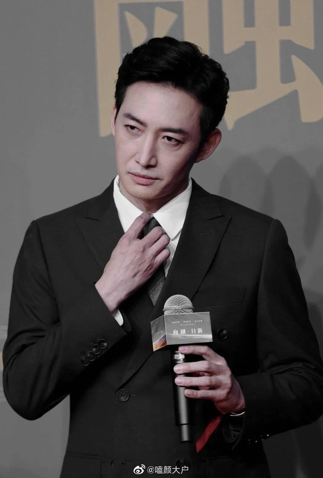 陈道明|靠一张臭脸成为娱乐圈顶级“斯文败类”：他连皱纹都好性感