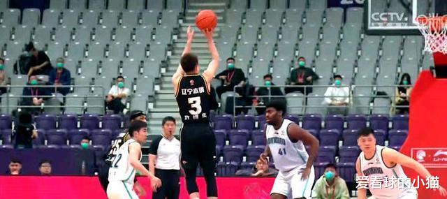 辽宁男篮|终于赢了！辽宁复仇青岛继伟振臂怒吼 郭少16+没打够 福格脱胎换骨