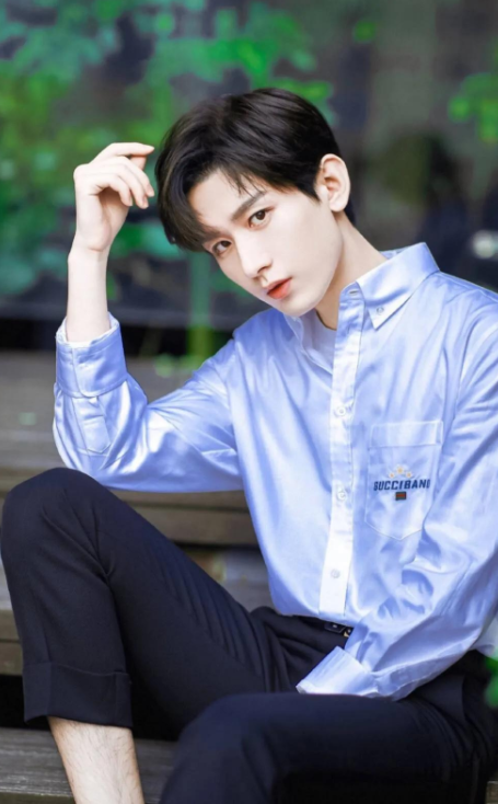 娱乐圈|看了当红明星“判若两人”旧照，才明白资本造星的力度，有多强