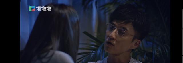 ella|金宵大厦2：七楼半开篇只是男女主角穿越于不同时空的虫洞裂缝