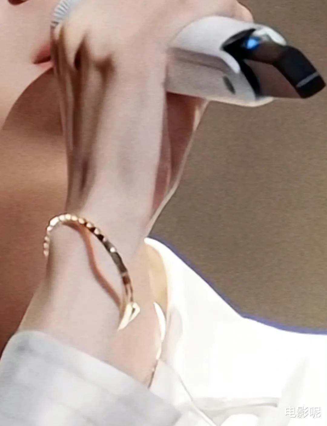 王源|王源热爱音乐是只要合作过就知道的事实，连广告商都会迎合他