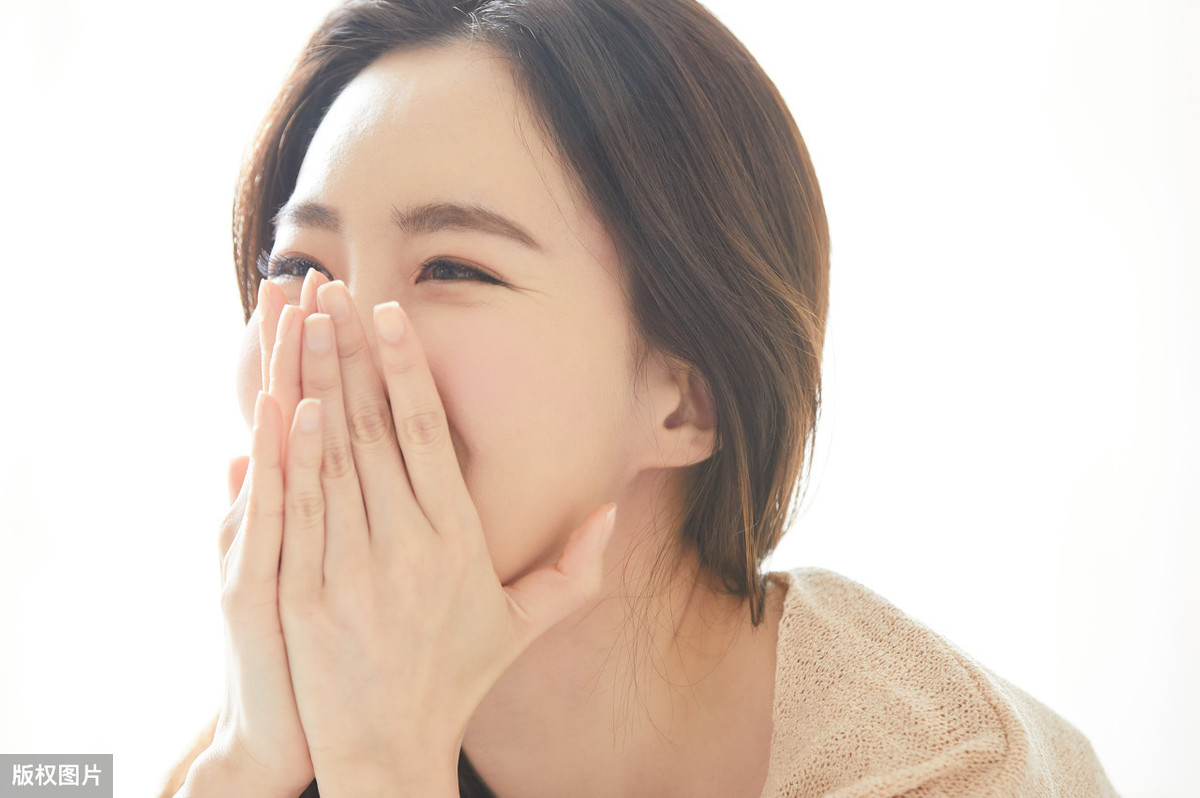 女同学2年内多次向我借钱,最大一笔20万:豪爽的我目的只有一个