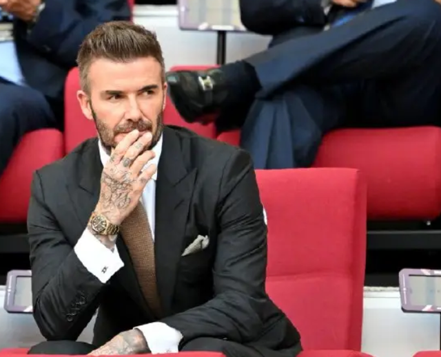 想见你|结婚23年贝克汉姆多次出轨，儿子们又菜，维多利亚真有三头六臂？