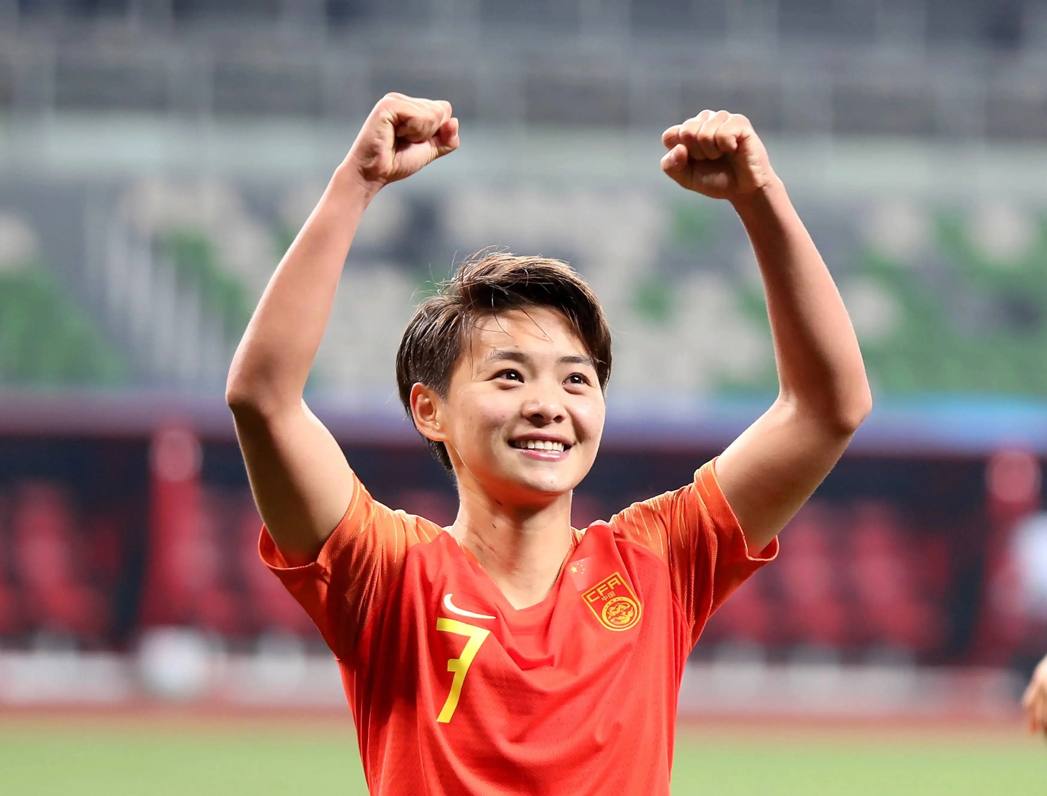 中国女足|3-1逆转！中国女足夺冠功臣2场造2球，表现不逊色王霜