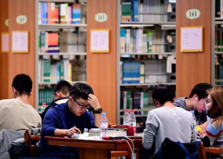 考研|艰难读完研究生,却在应聘时输给本科生,4类专业考研不划算