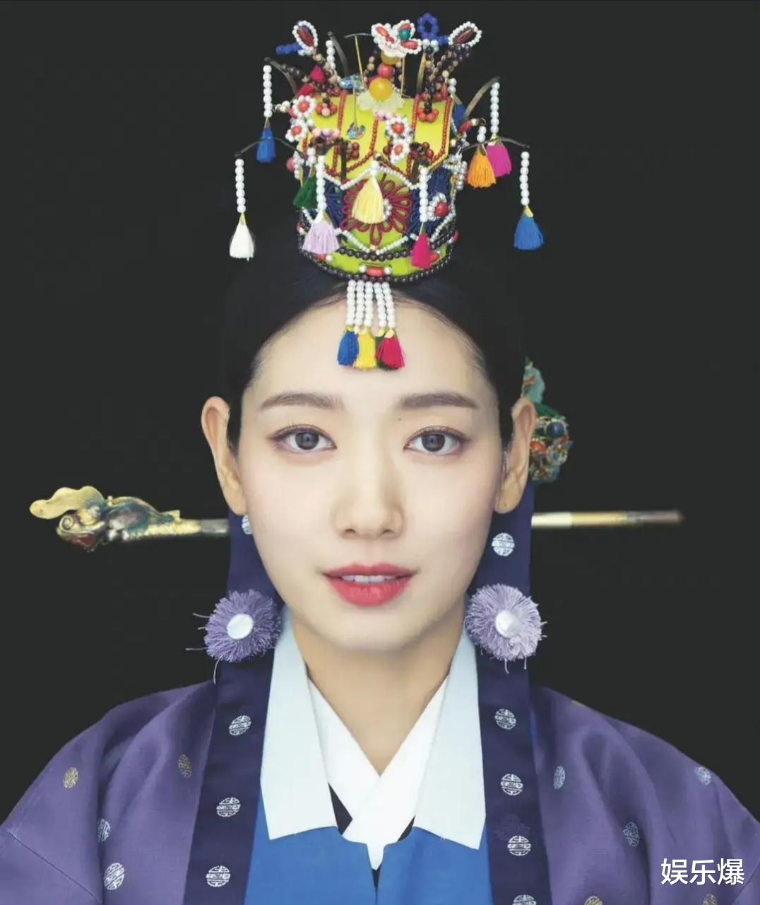 朴信惠|朴信惠举办婚礼，嘉宾阵容太豪华，却未见李钟硕郑容和身影