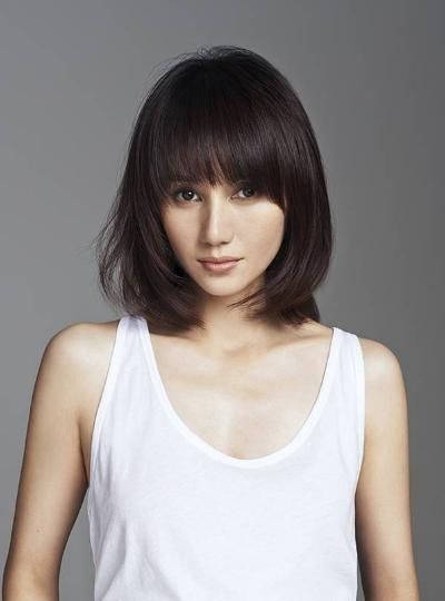 春夏穿搭 女人上了年纪后,为什么都喜欢“剪短发”?看到这些阿姨就明白了