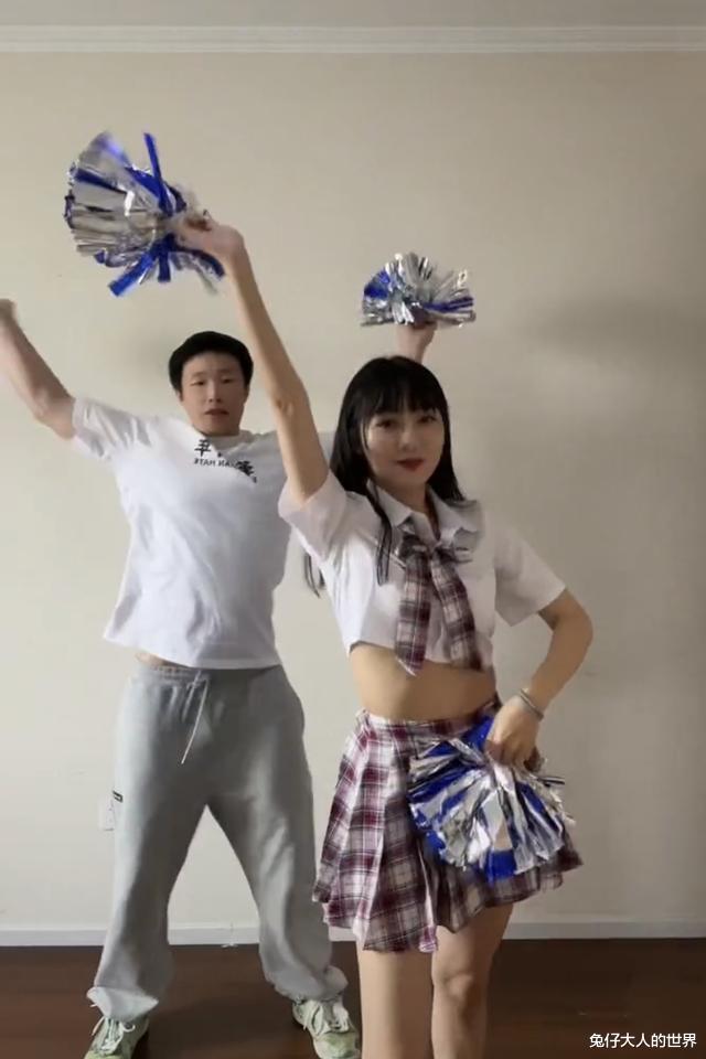 德云社|德云社饼嫂发布视频,好身材让大家羡慕,粉丝:嫂子真漂亮