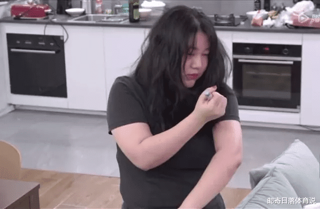 杨天真|杨天真官宣与张艺兴停止合作,从业十多年,她的业务能力到底厉害在哪